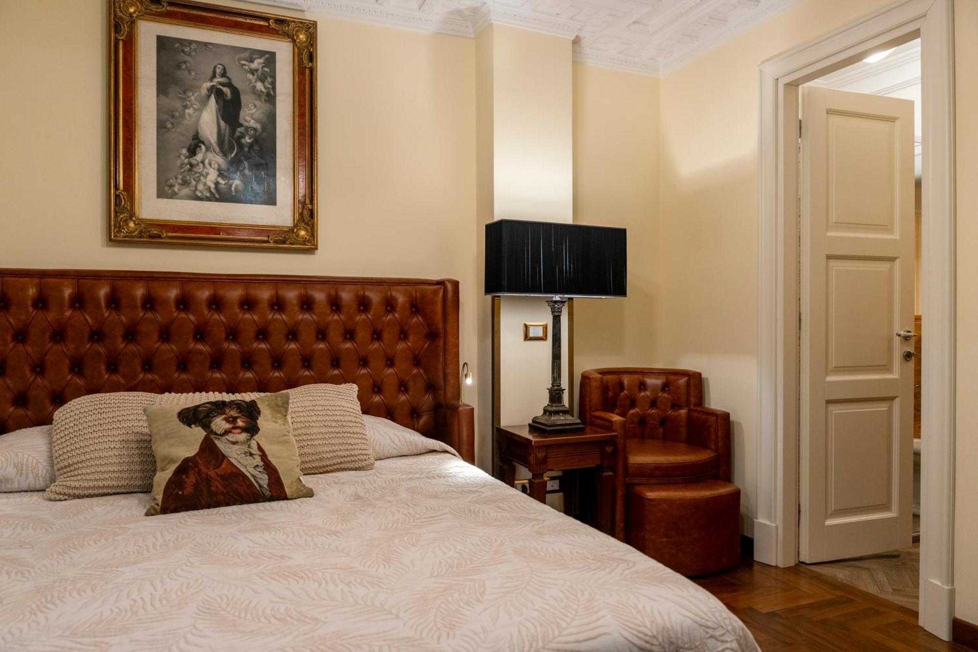 Regal House Roma Capucci 6 Hotel Exterior photo